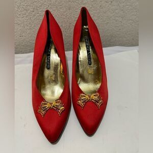 MARTINEZ VALERO Vtg 80’s Color-Blocked satin red 3" Pump size 8.5 M
